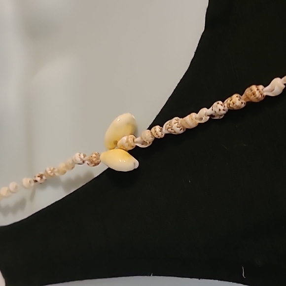 Shell Necklace - 4 Bells - Picture 2 of 3